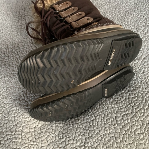 Sorel women’s boots - Picture 5 of 8